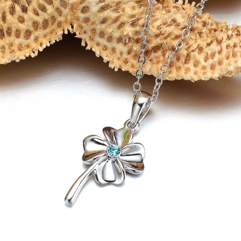 004Lucky Pendant