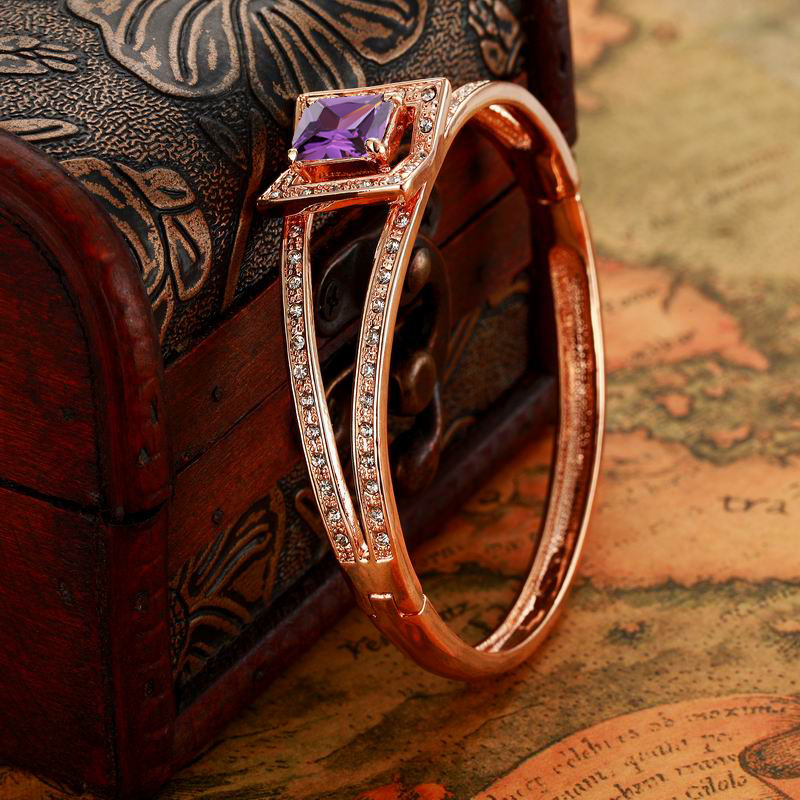 11579_P_1354158492785Fashion  Bracelet