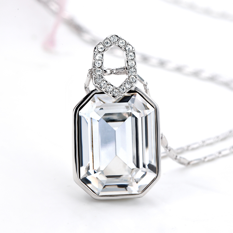 002Phantom Pendant