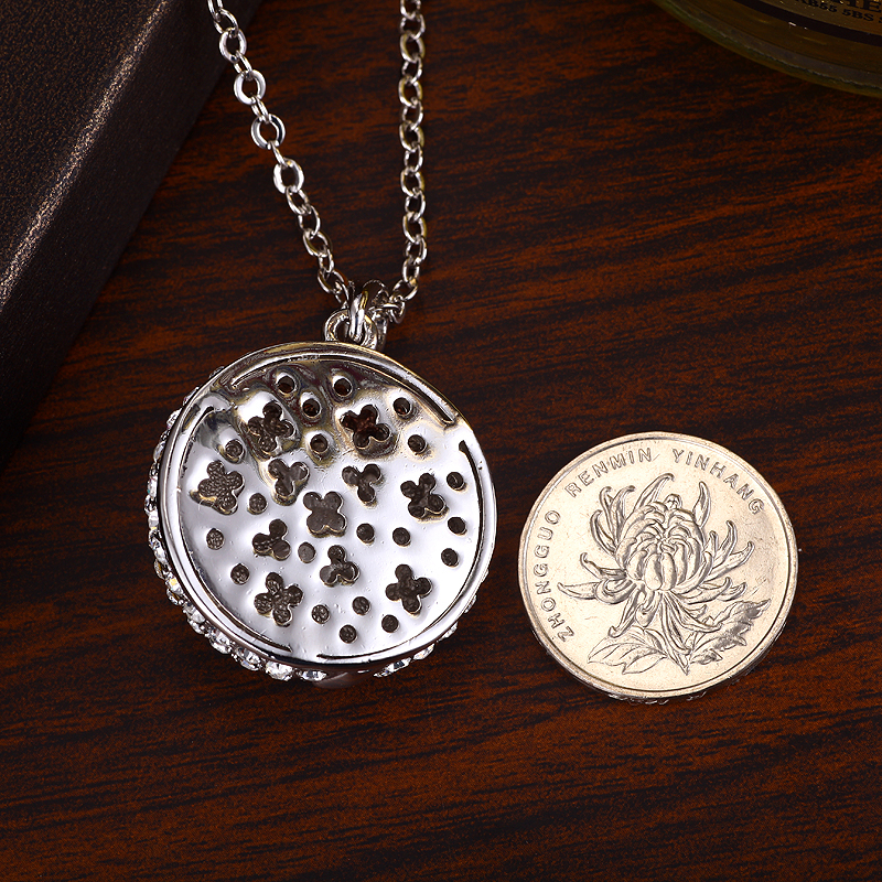 004Rose Pendant