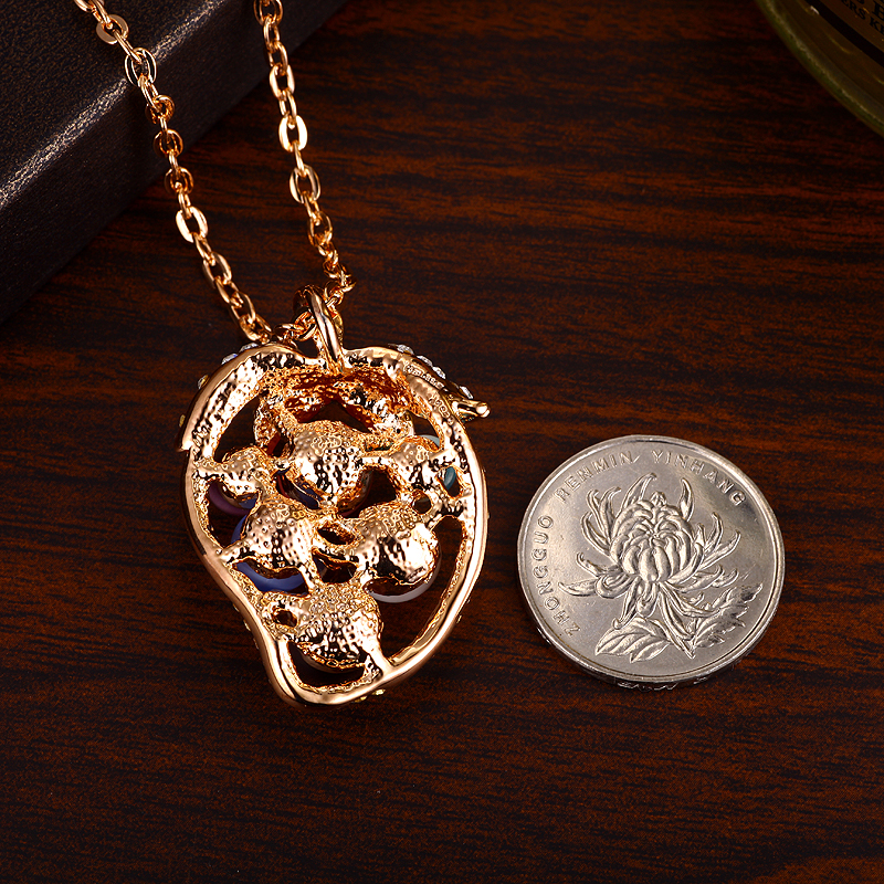 004Love Story Pendant 