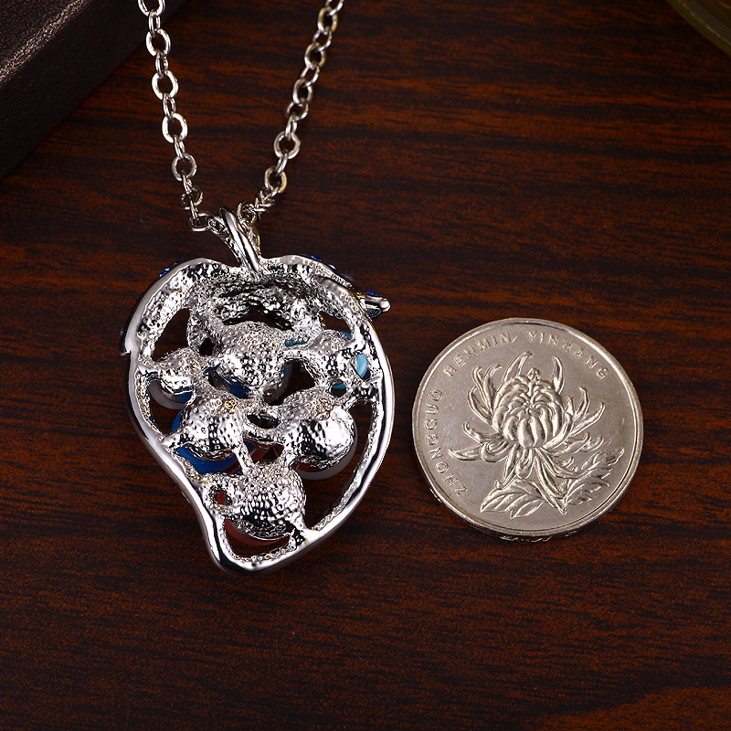 004Love Story Pendant 