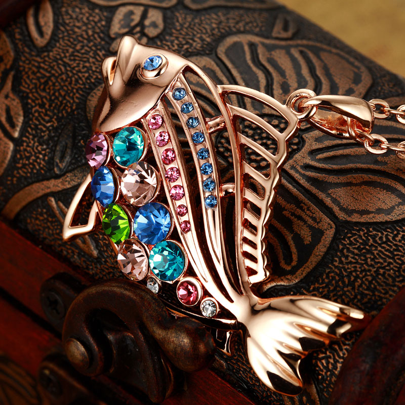 004Little Fish Pendant 