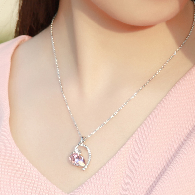 006Love Pendent 