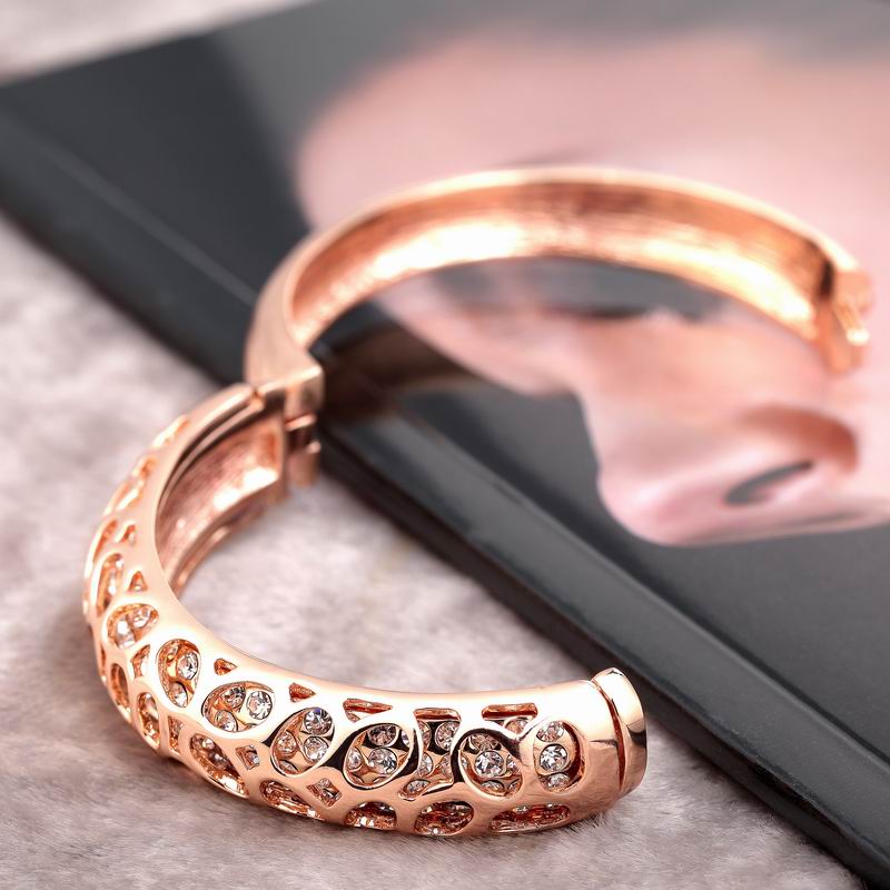 13The Queen Bracelet