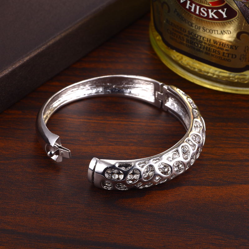5The Queen Bracelet