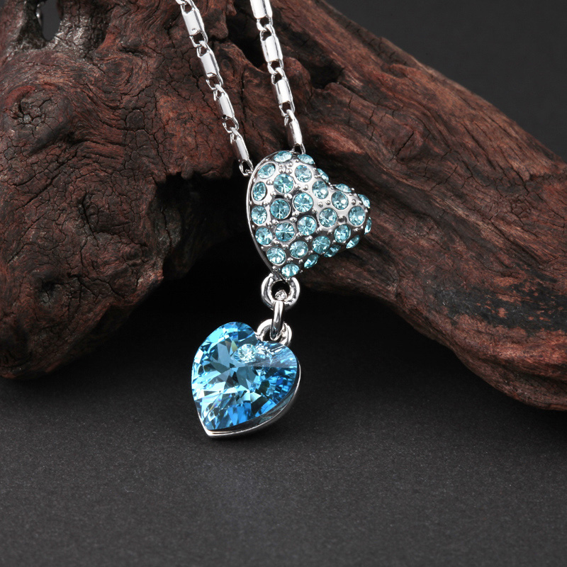 007Closer Heart Pendant