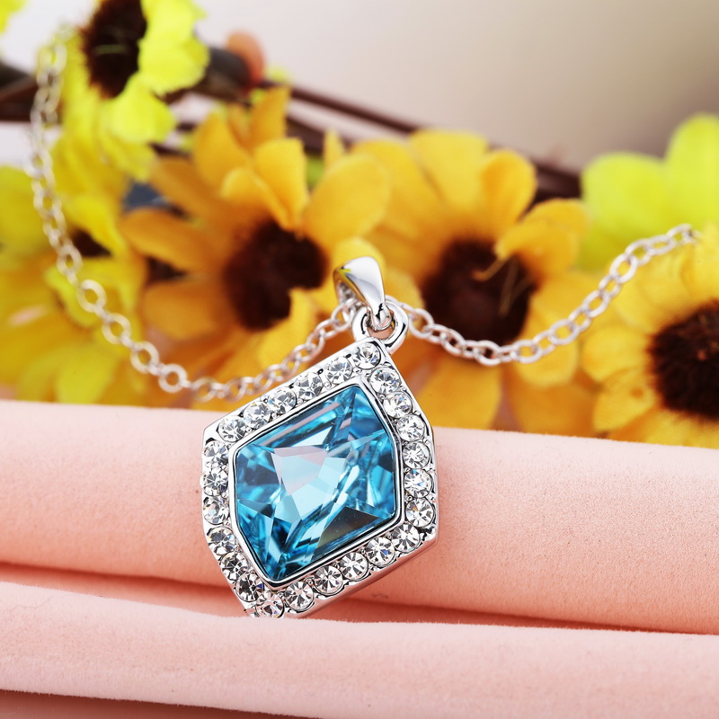 MDEXL00037盈盈秋水5colchicine Pendant