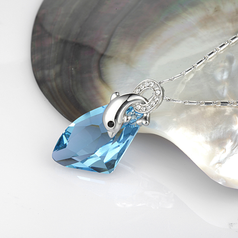 005Dolphin Pendant