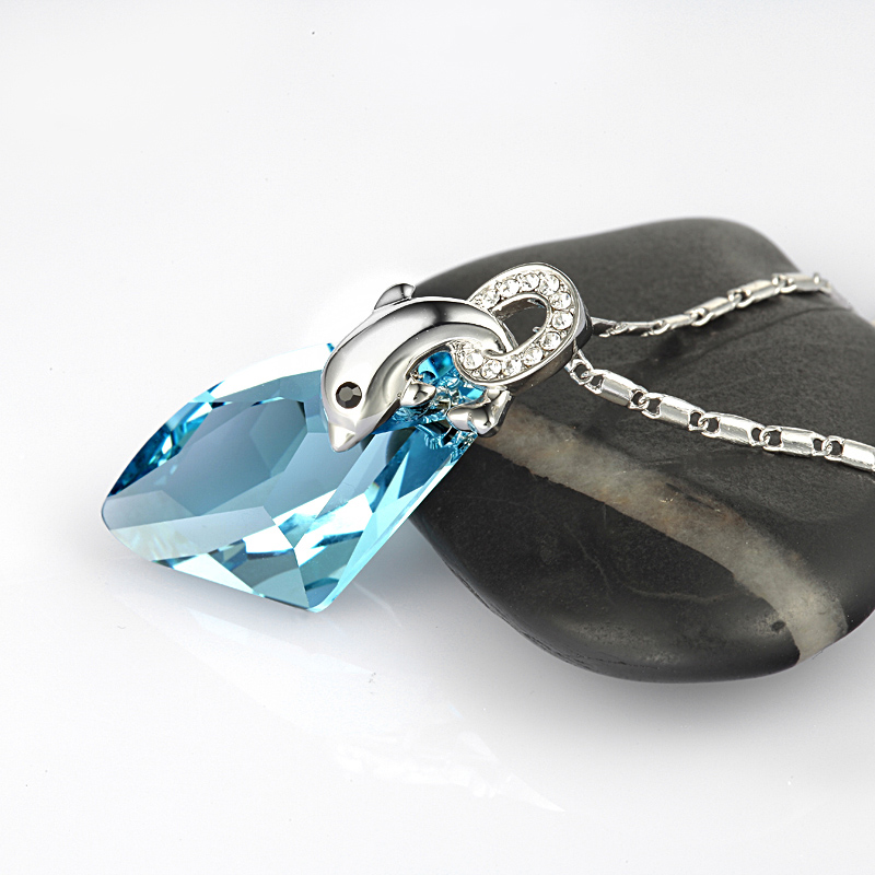 006Dolphin Pendant