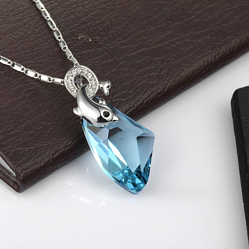 001Dolphin Pendant