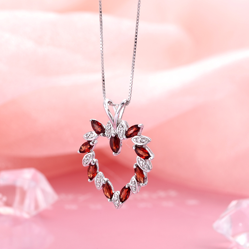 800x800-4Heartfelt Pendant