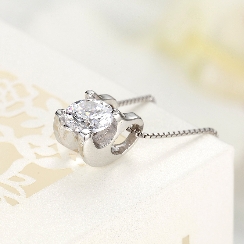 5Only love pendant