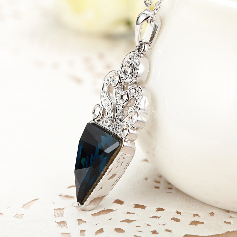 14Folwer Pendant