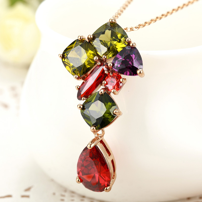 9Elizabeth Pendant