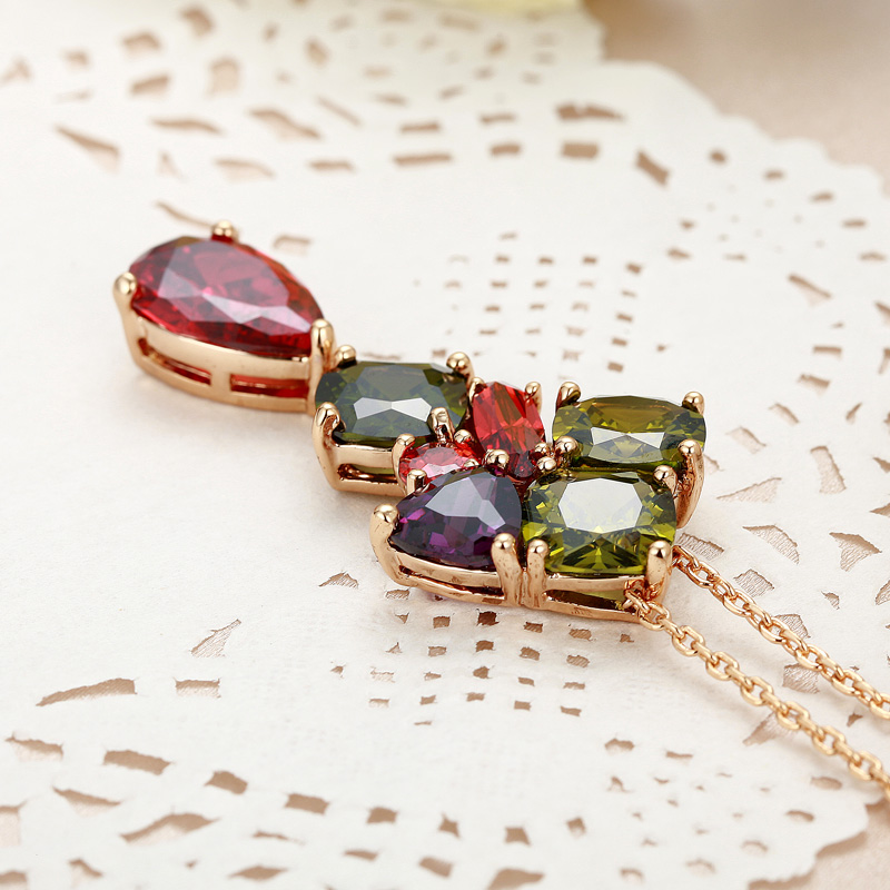 2Elizabeth Pendant