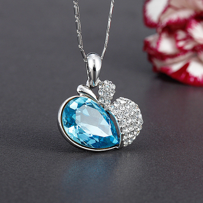 25Love fruit Pendant