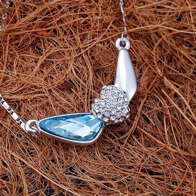 4Wing Pendant 