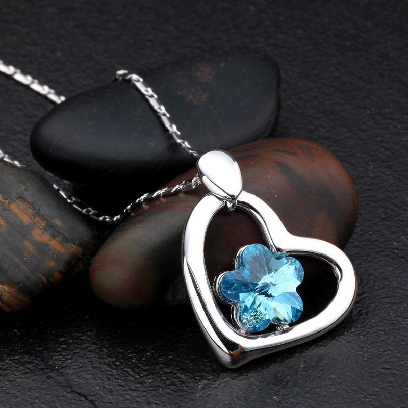 665Butterflies pendant
