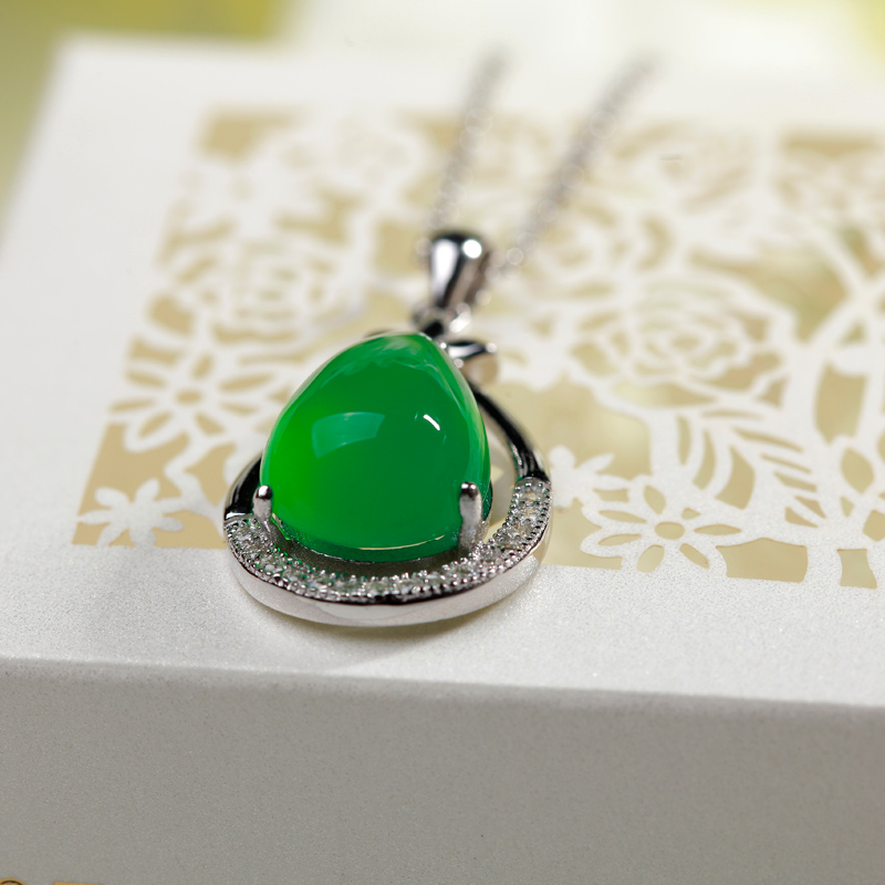 _MG_4351Spring Pendant 