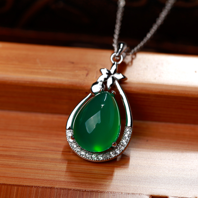 _MG_4301Spring Pendant 