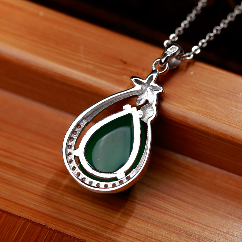 _MG_4303Spring Pendant 