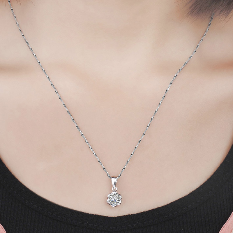 5Rose pendant