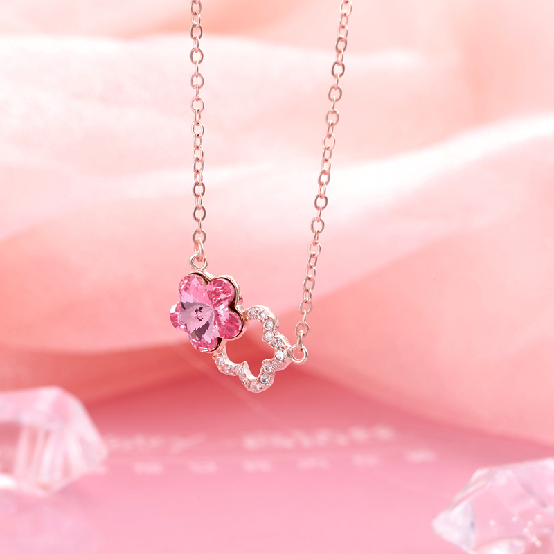 IMG_2608Luck flower pendant