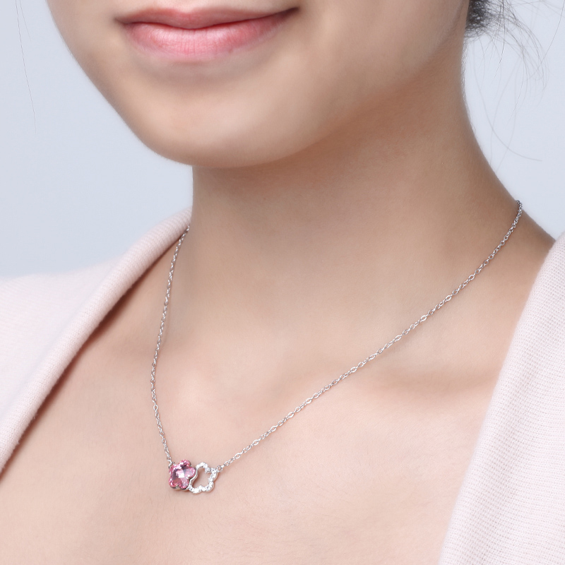 IMG_2455Luck flower pendant