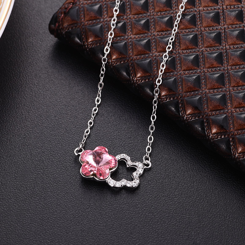 IMG_2814Luck flower pendant