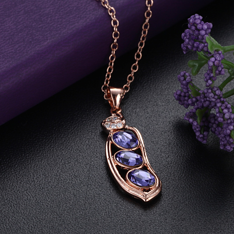 IMG_6902Lovely Bean Pendant