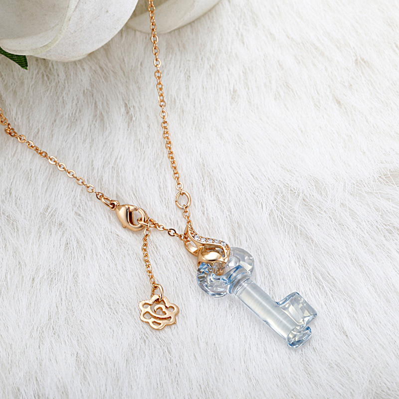 003The Key Pendant