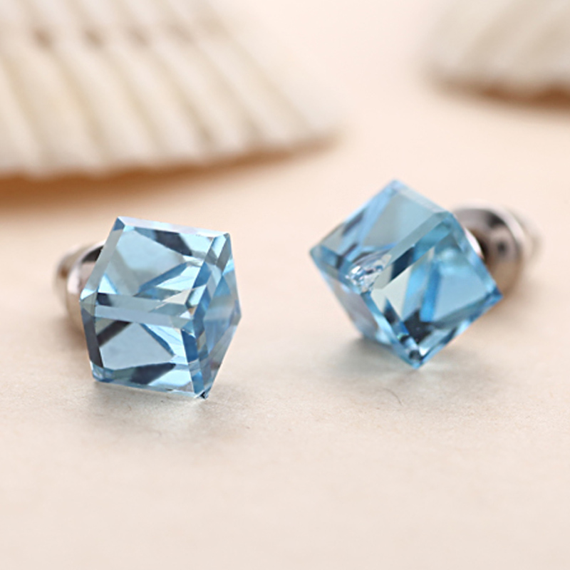 02Magic Cube Earrings